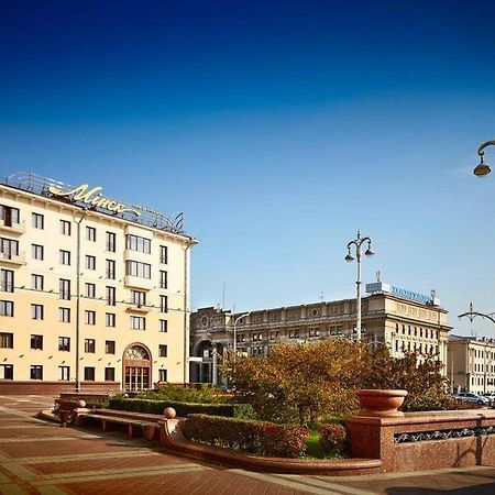 Hotel Minsk Exterior foto